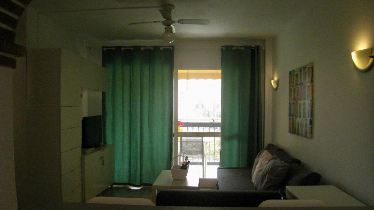 Apartamento Carihuela un dormitorio junto al mar Torremolinos Exterior foto