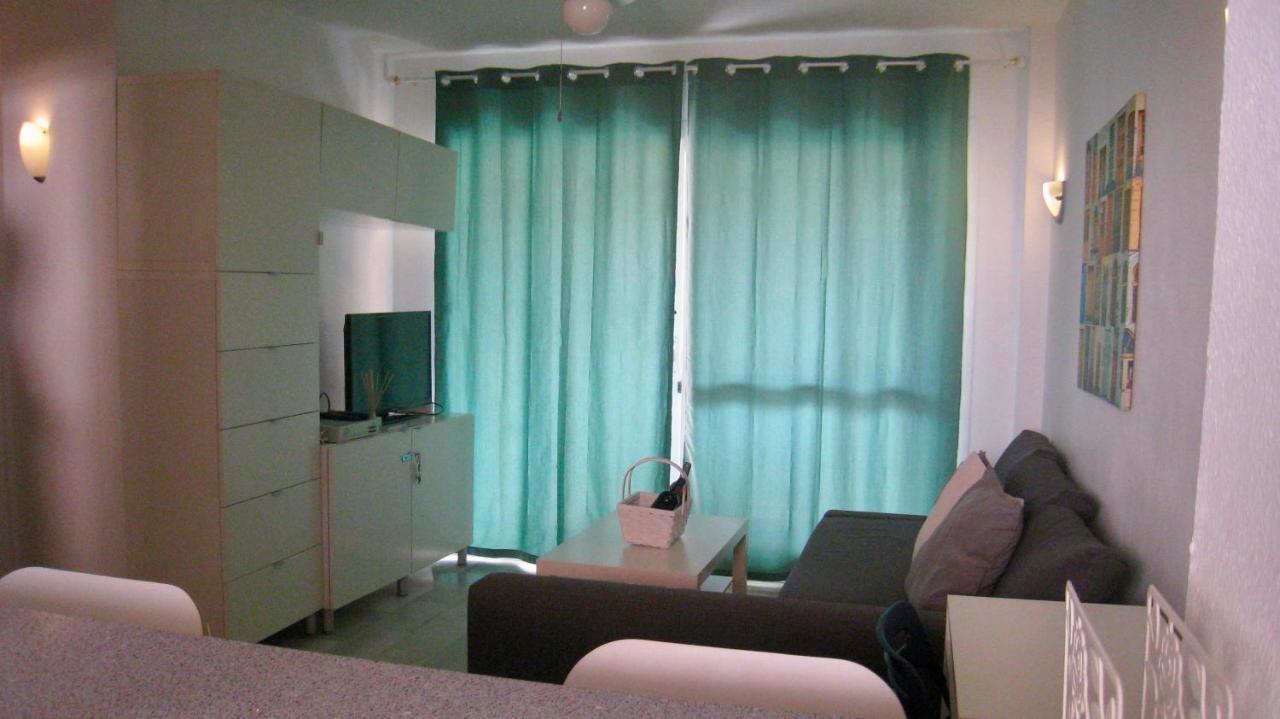 Apartamento Carihuela un dormitorio junto al mar Torremolinos Exterior foto